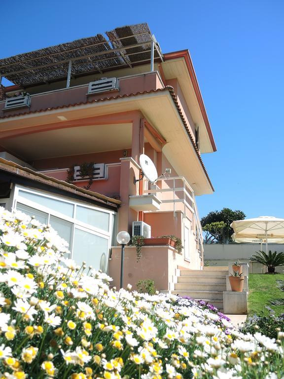 Le Ninfe Bed And Breakfast Anzio Exterior foto